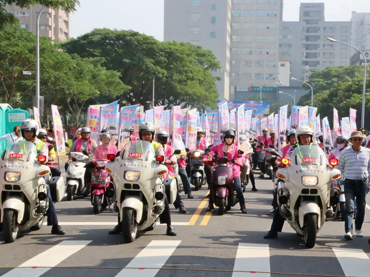 防堵賄選　高市出動小蜜蜂宣傳車...