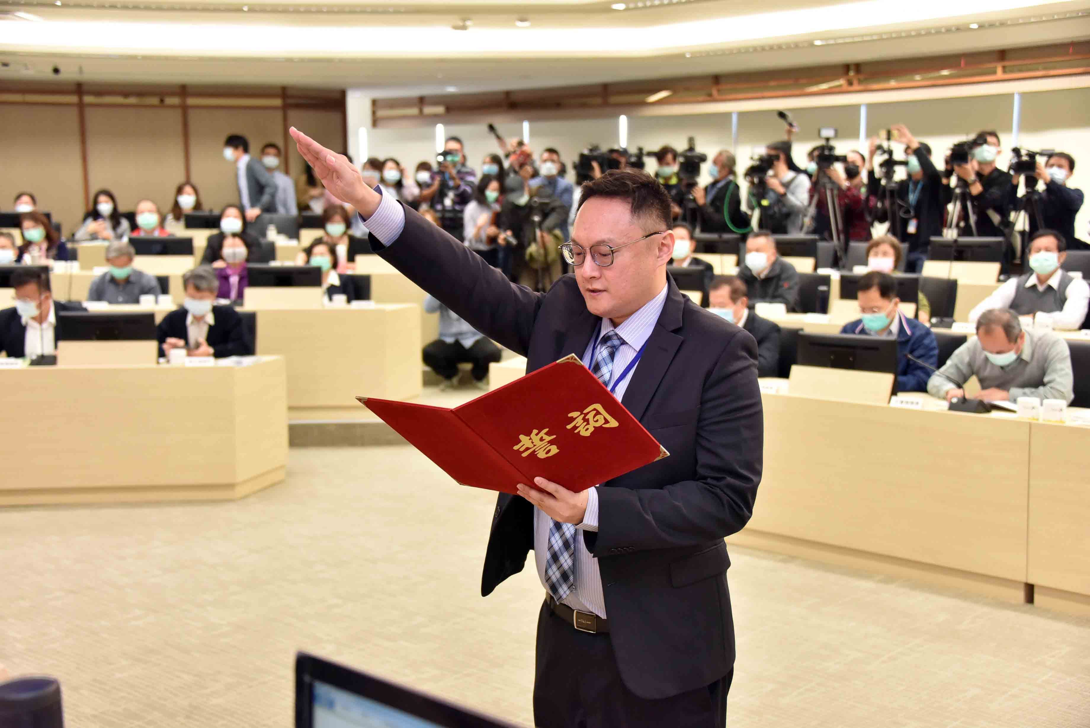 高市新聞局長宣誓  鄭照新：全力服務鄉親...