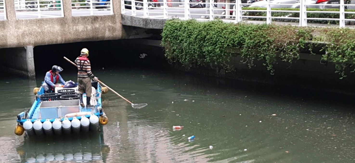 網友反應幸福川變髒了 環保局:勿讓口水抹煞基層打撈人員辛勞