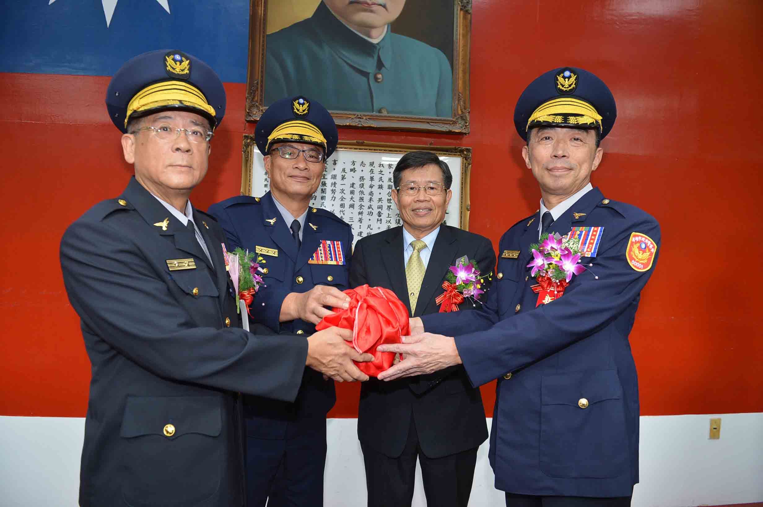 警察局新任局長上任  楊明州期許大高雄警政再創新局...