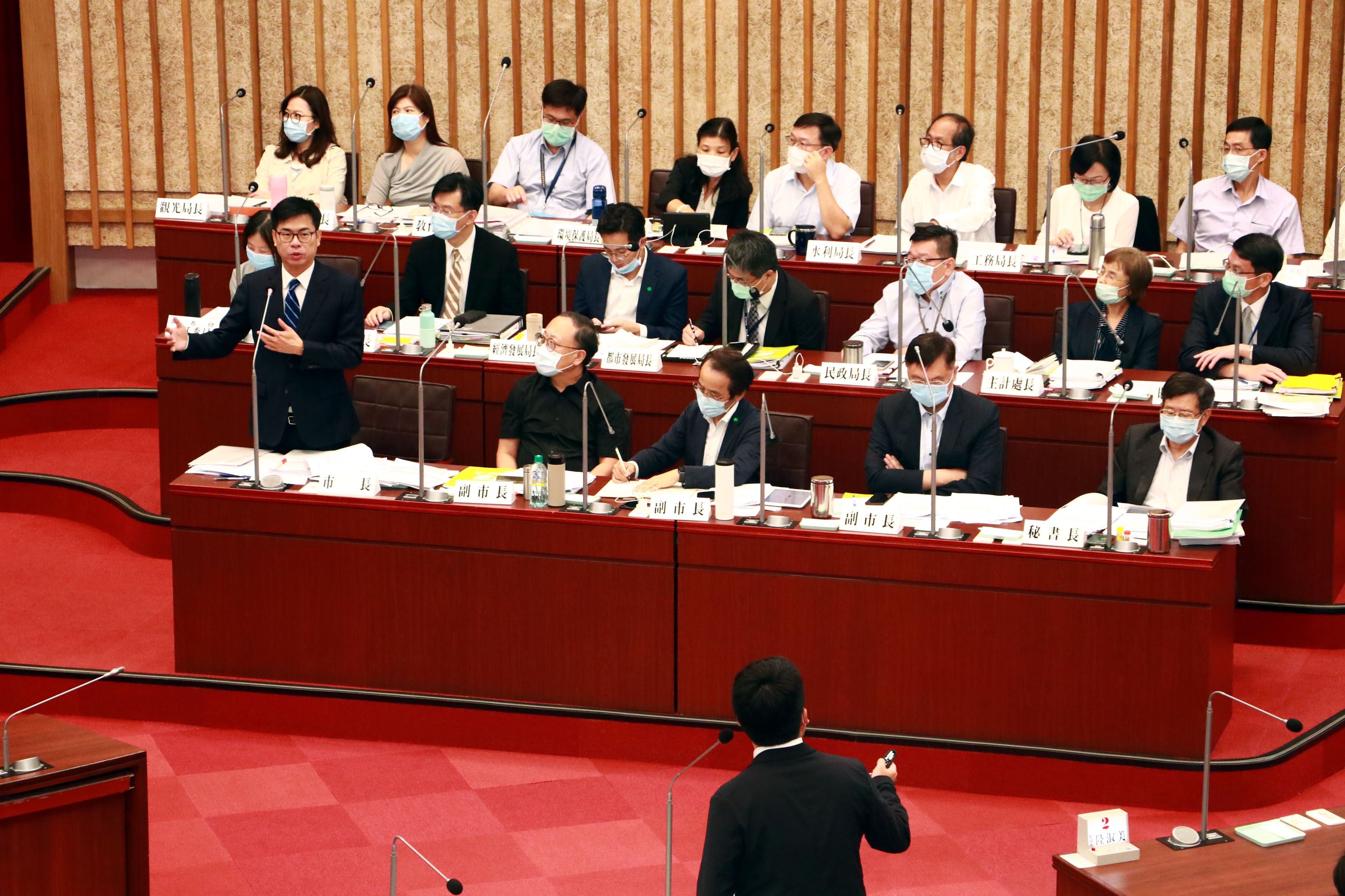高雄市議會首度施政報告  陳其邁：為下一個百年奠定堅實...