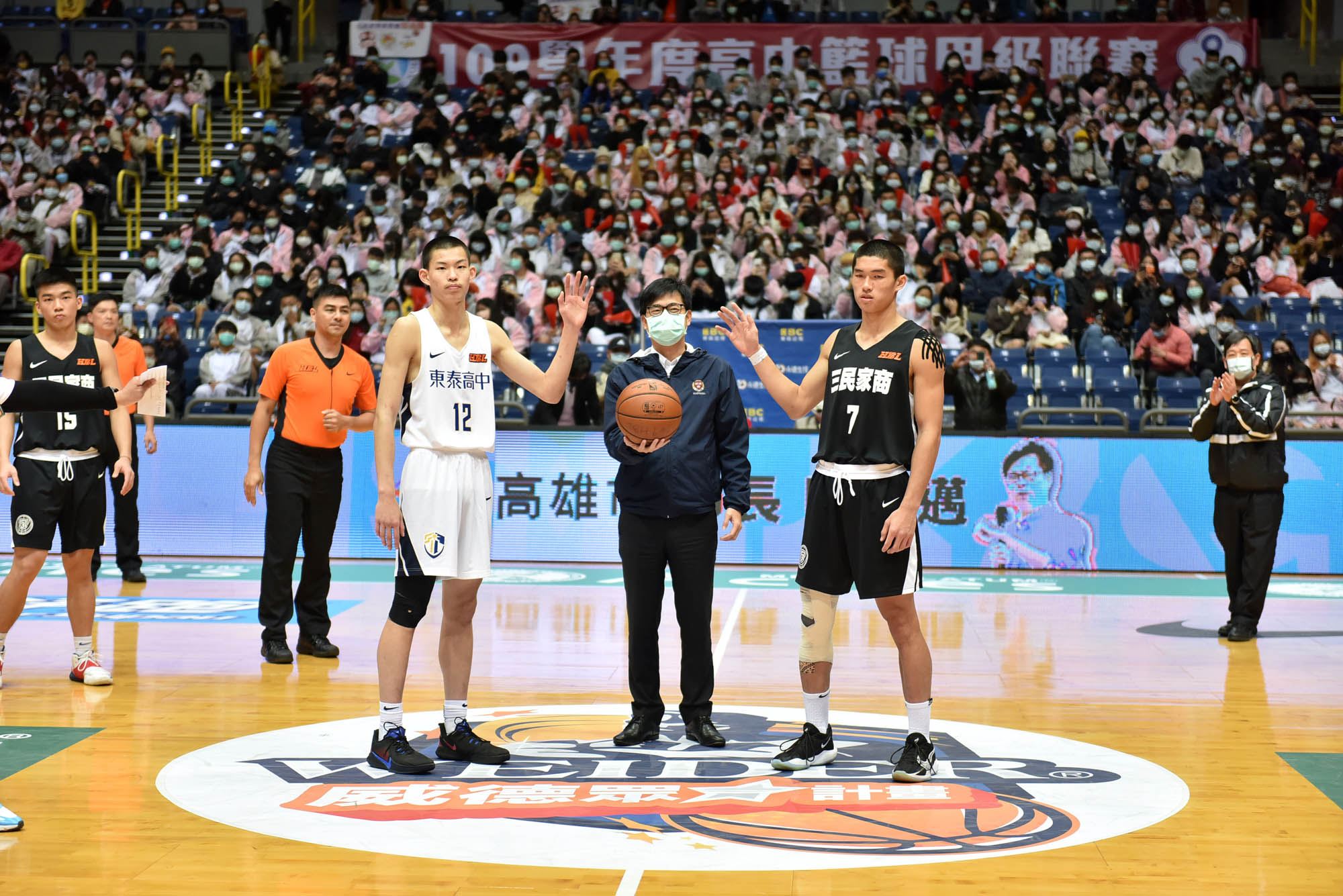 高市三民家商、高苑工商HBL爭八強  陳其邁開球為球員加油...