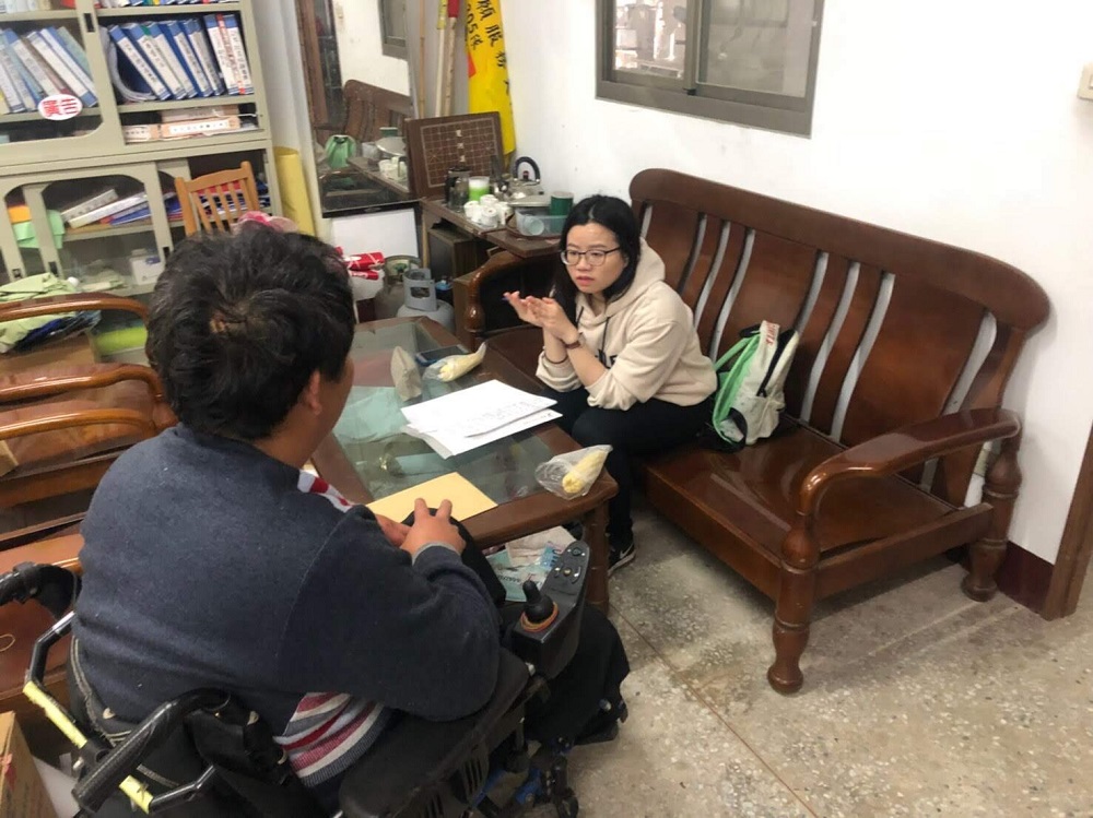 「高雄100暖心關懷」主動出擊 提供協助 讓弱勢民眾過好年...