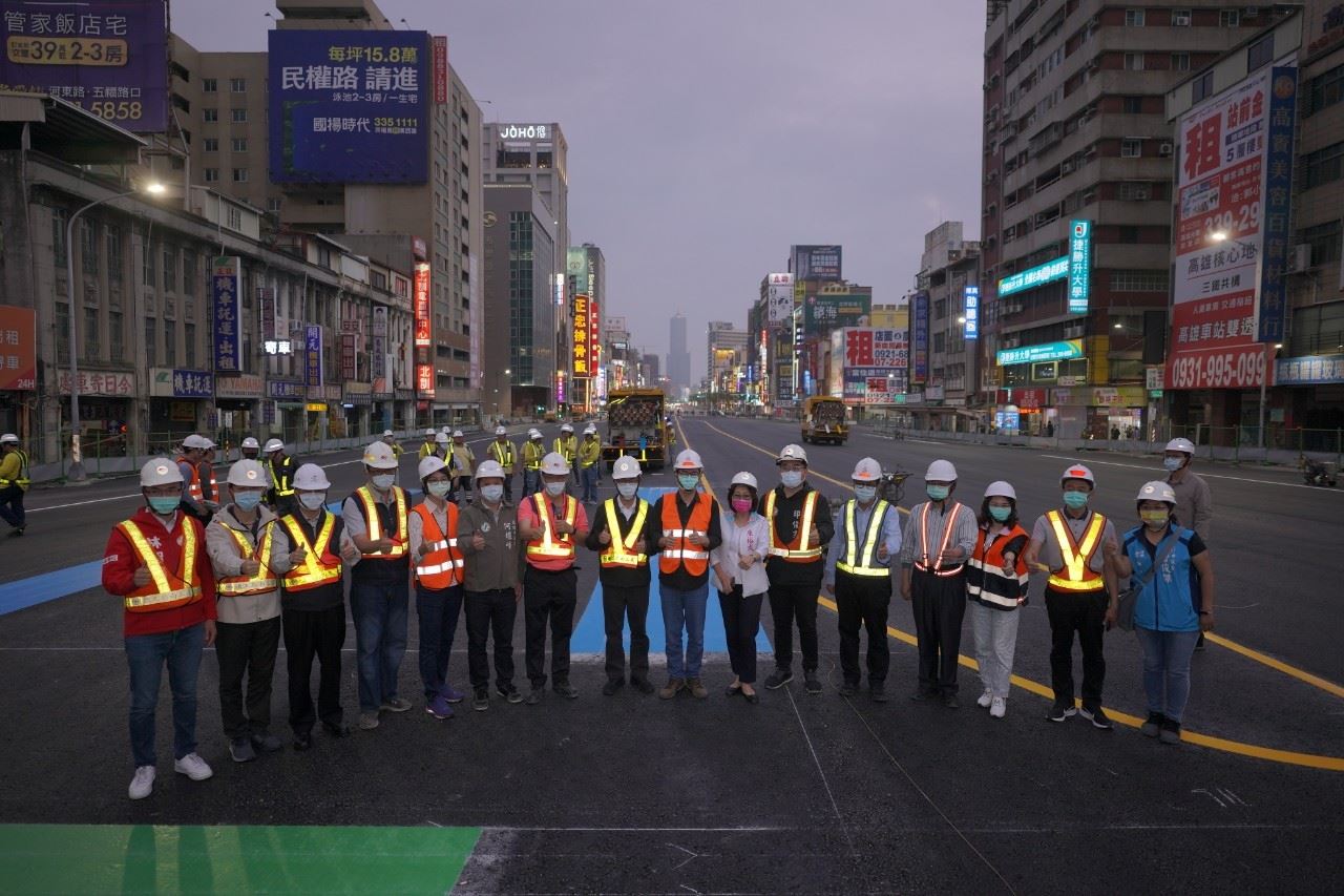 中博高架橋引道拆除完工  陳其邁慰勞工程團隊、感謝市民