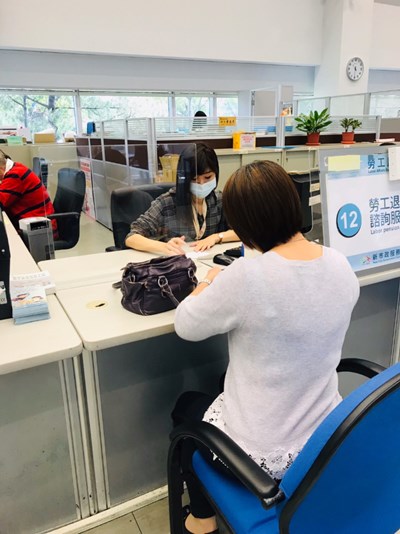 中市府勞工局紓困3方案 助勞工度疫情難關...