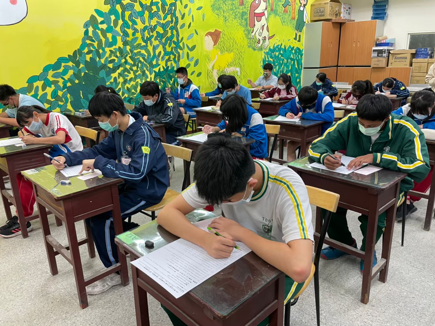 國中教育會考成績明公布 中市府設適性入學諮詢專線...