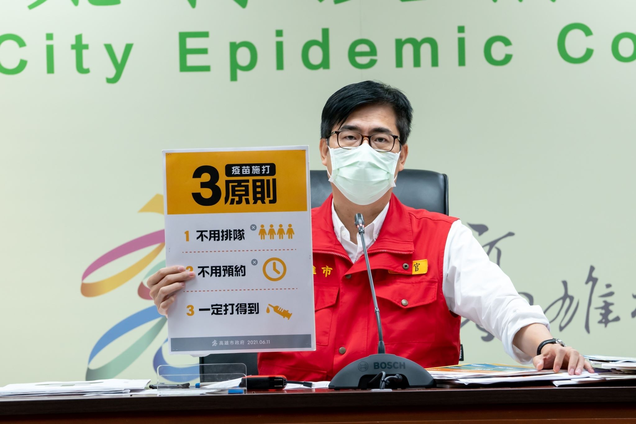 三日設129接種站 首波施打長者持通知單、不用排隊、不需預...