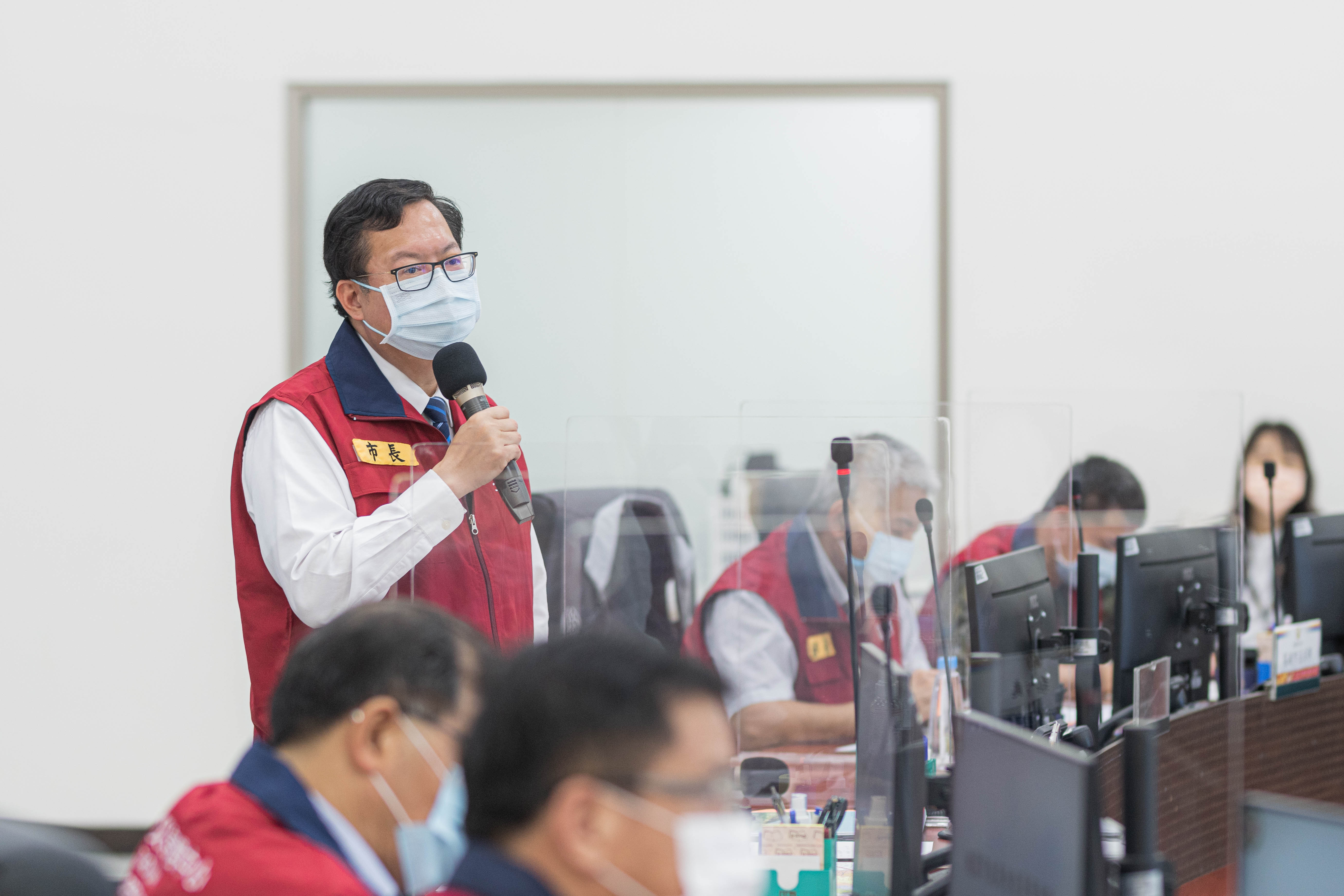 桃市府秉持精準、友善、有序接種原則 17日增設桃園巨蛋體...