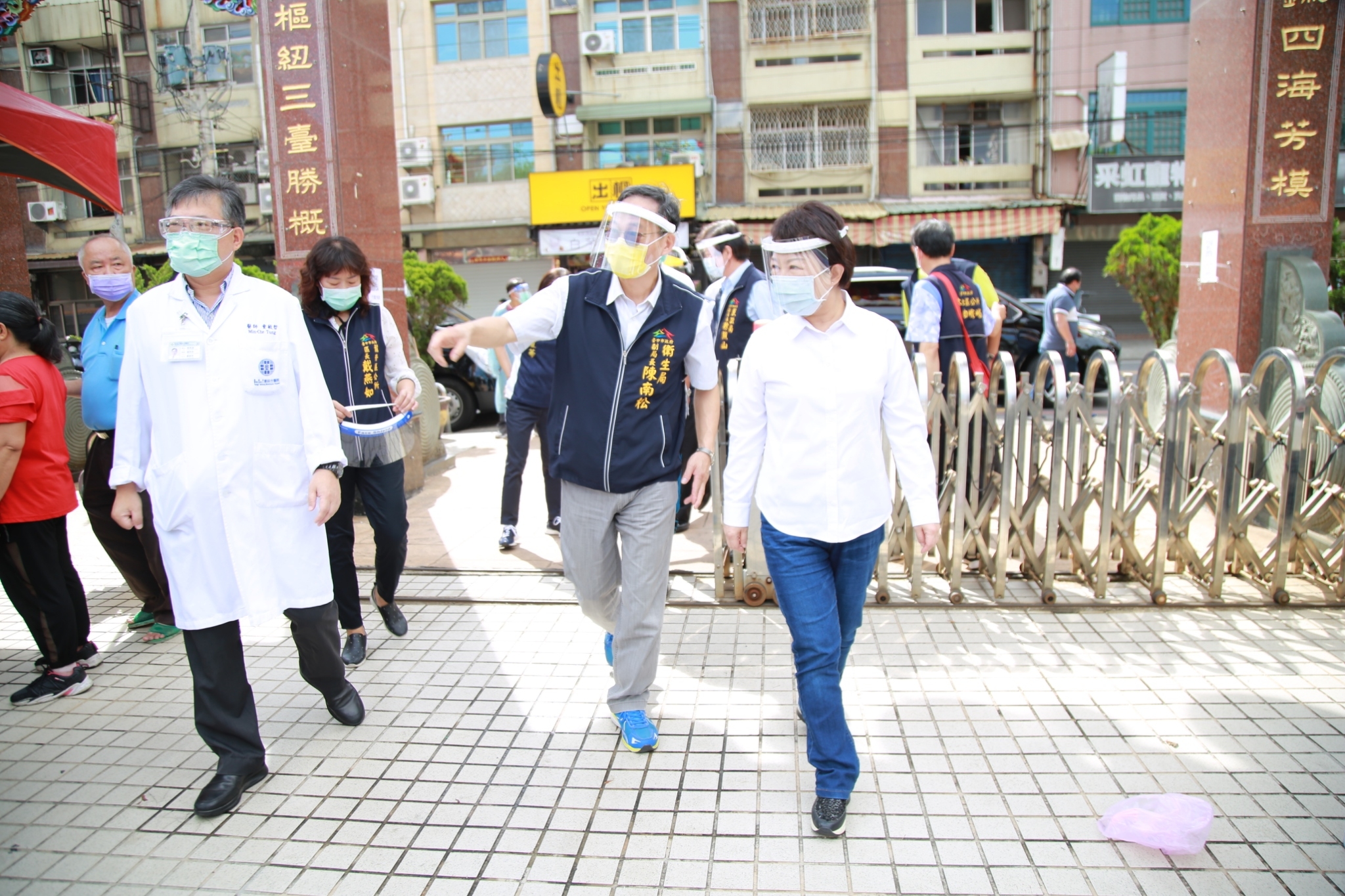龍井群聚案新增確診  盧市長視察前進指揮所斷傳播鏈...