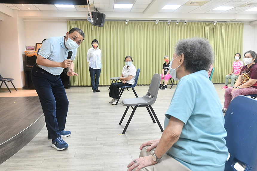 新北重陽敬老金  10/2提前發放...