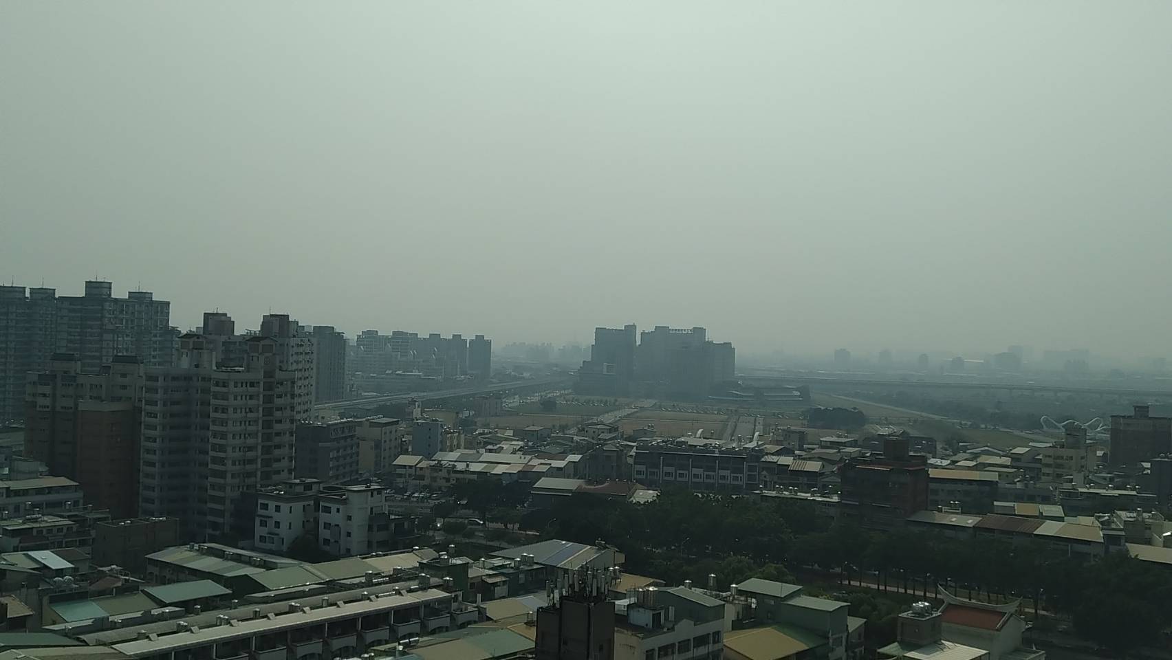 台中空品爆橘燈 令人心驚的「臭氧八小時」！...