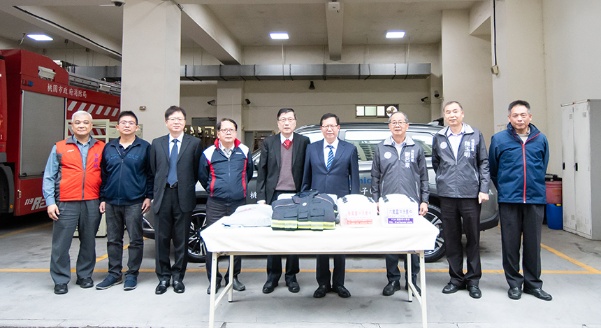 欣興電子助桃市工業防災  捐贈消防勤務車及化災裝備...