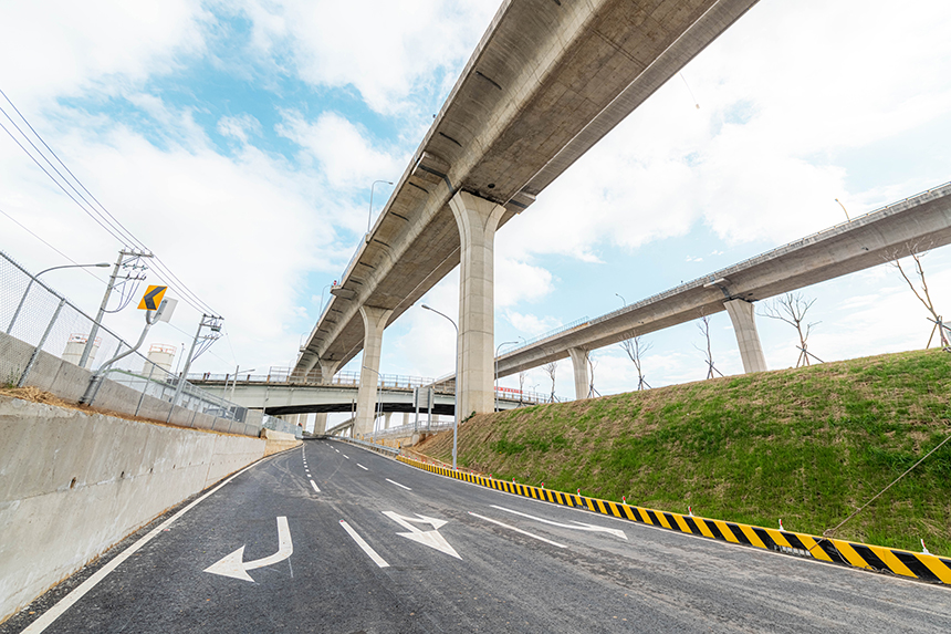 國道1號桃園交流道動線改善工程1月25日開放通車。
