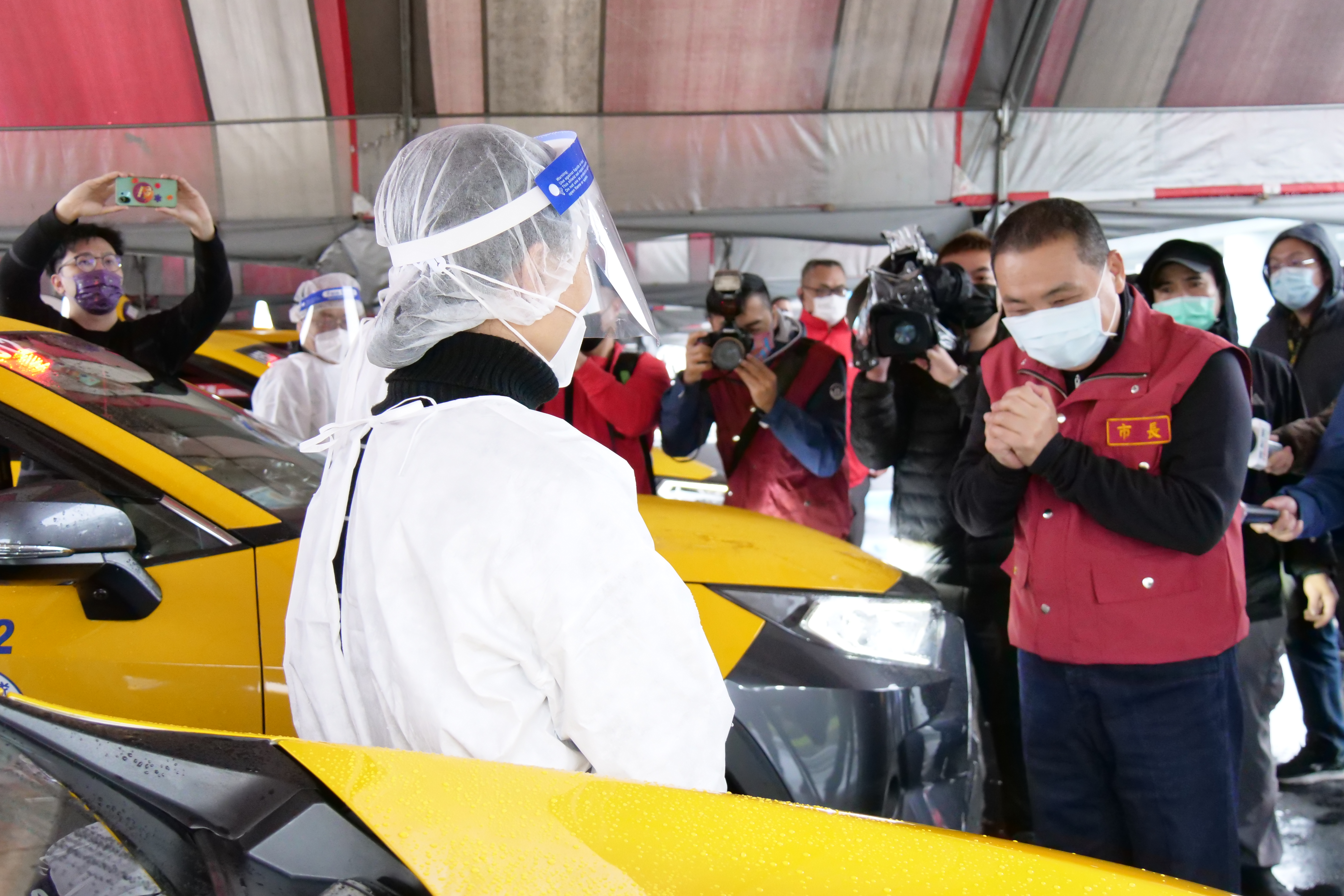 抗疫第一線！侯友宜：感謝防疫計程車司機堅守崗位