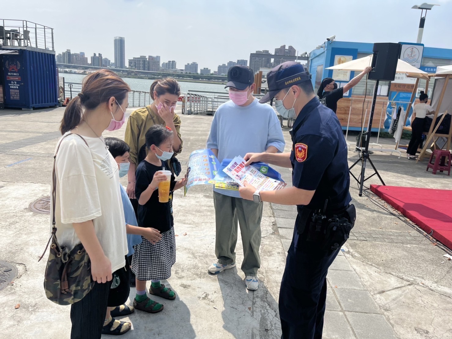 跟騷OUT！八大類行為真母湯 保大警強力宣導防制觀念...