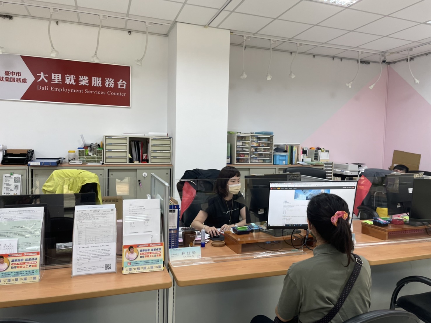 勞工局各就服站增設服務設施 臨櫃求職更便利...