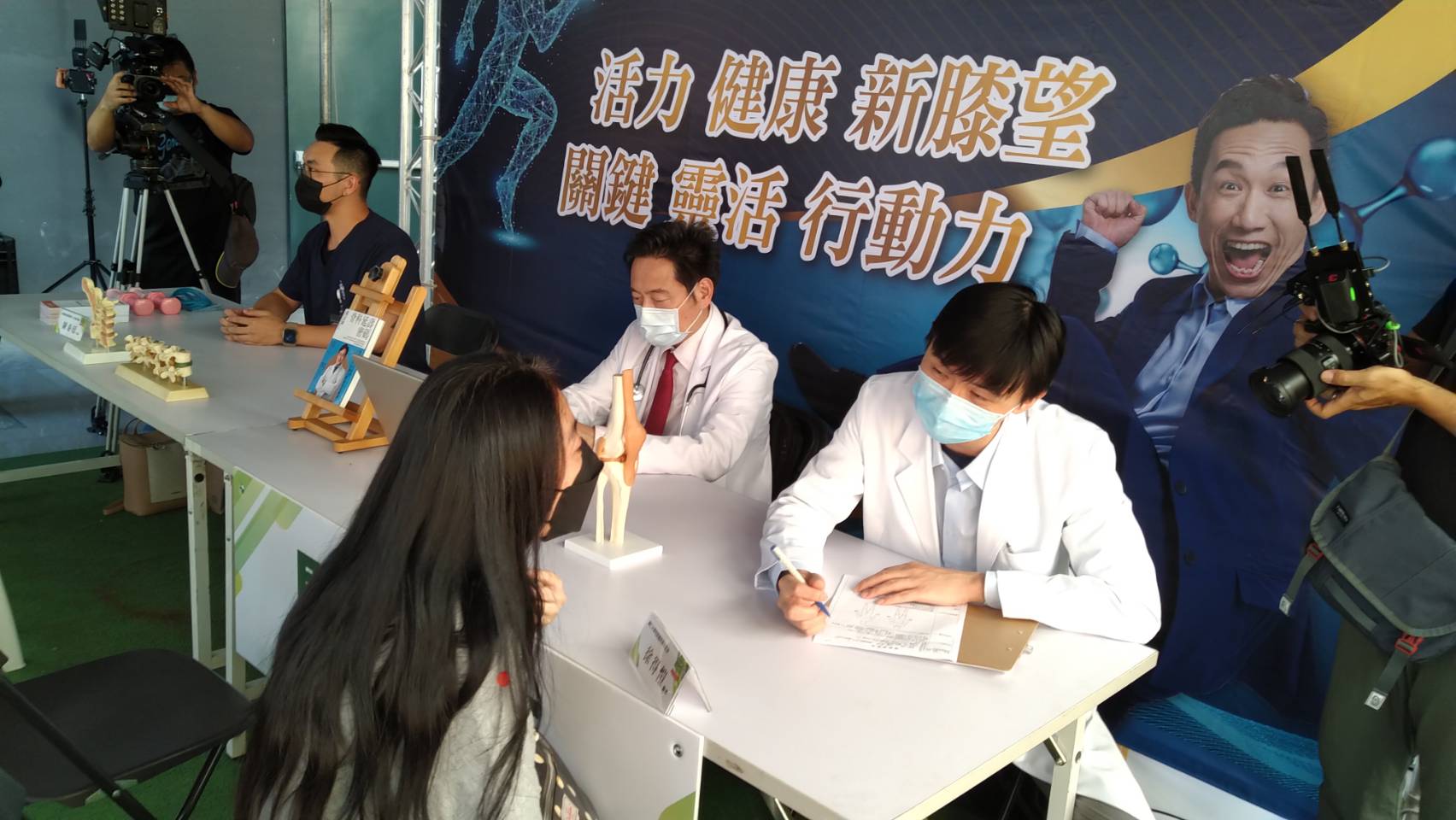 愛爸的心意最刻骨銘心！  亞洲健康王台中義診爆人潮...
