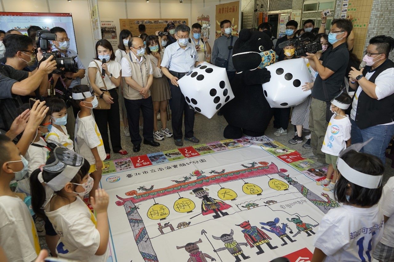 ​柯文哲逛艋舺學園祭 盼四校一園融合在地特色創造社區共...