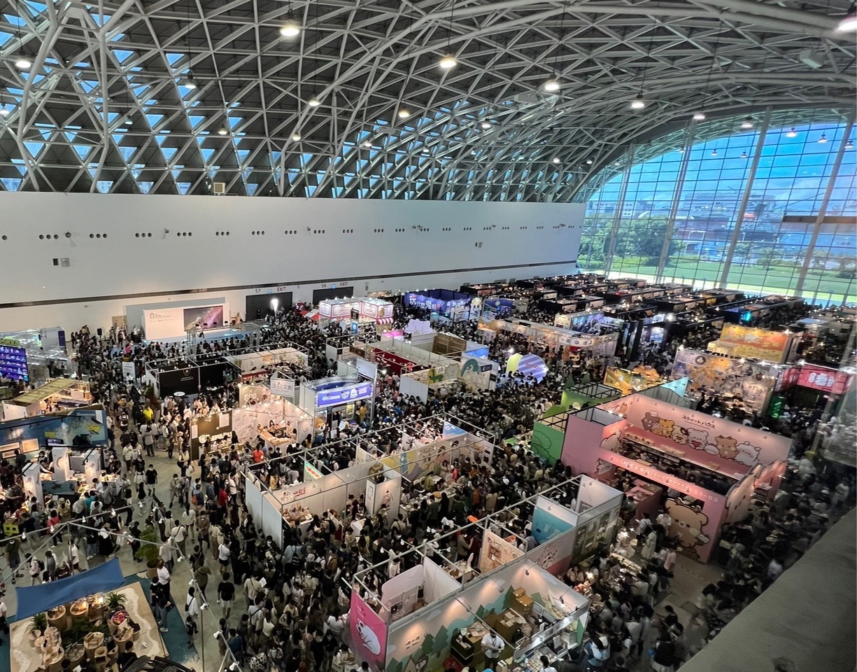 2022臺灣文博會在高雄  粉絲展現十足熱情用新台幣持續下架...