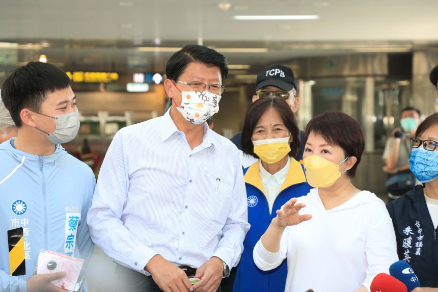 南市議員考察台中捷運  市長導覽分享市政經驗...