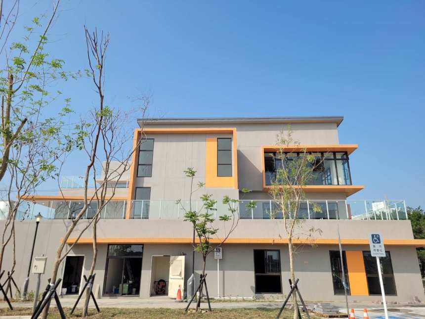 世代共融／鳳山一站式社會服務中  鳳山日照社福多功能中...