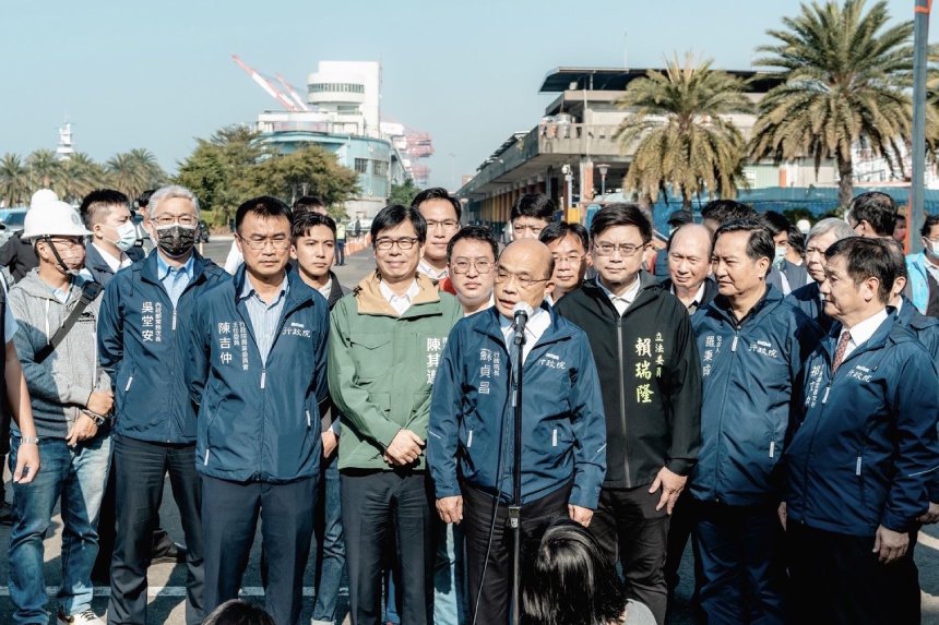 陪同蘇貞昌院長視察前鎮漁港  陳其邁感謝中央攜手打拚  讓...