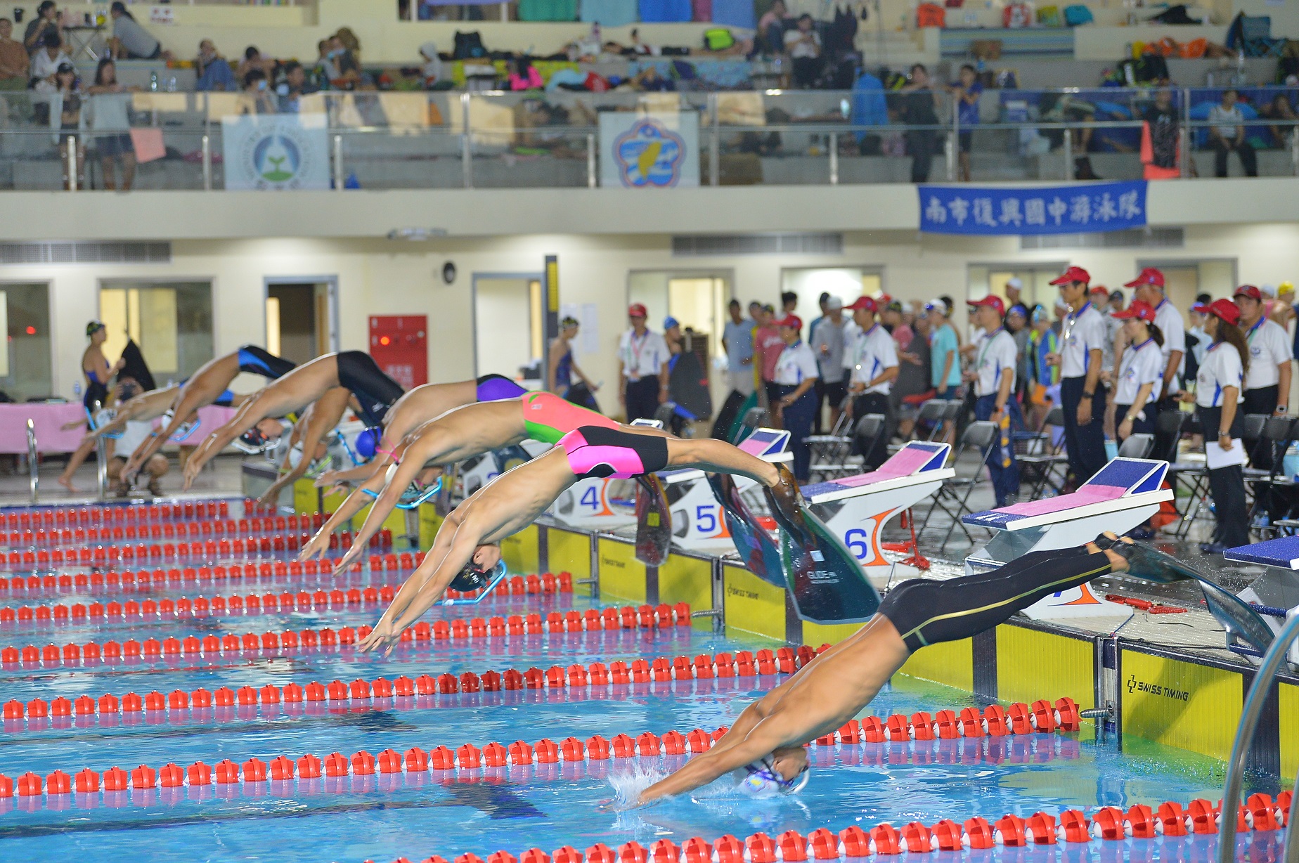 全國蹼泳錦標賽台中北區游泳館登場   逾400名泳將爭冠