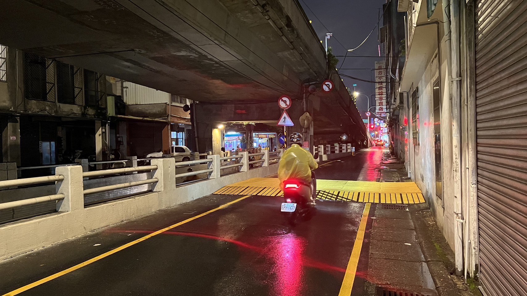 新組合式道路減速平台 為交通安全加分...