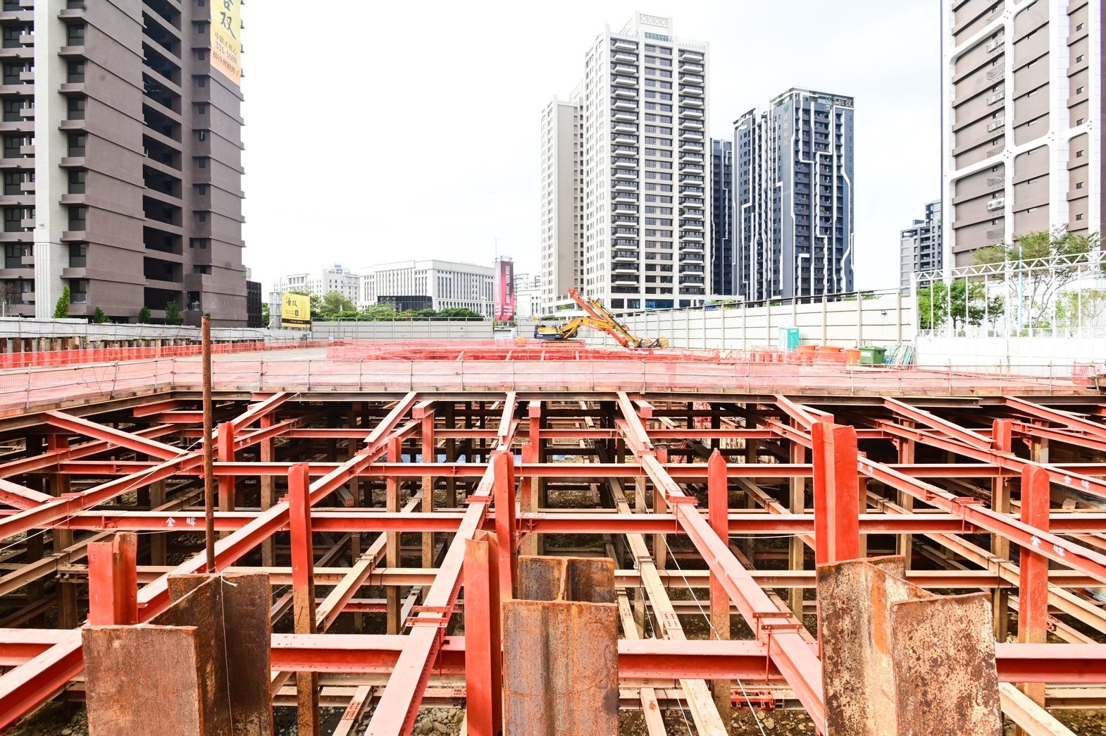 桃市府啟動多項工地管理新制 攜手第三方專業公會降低工安...
