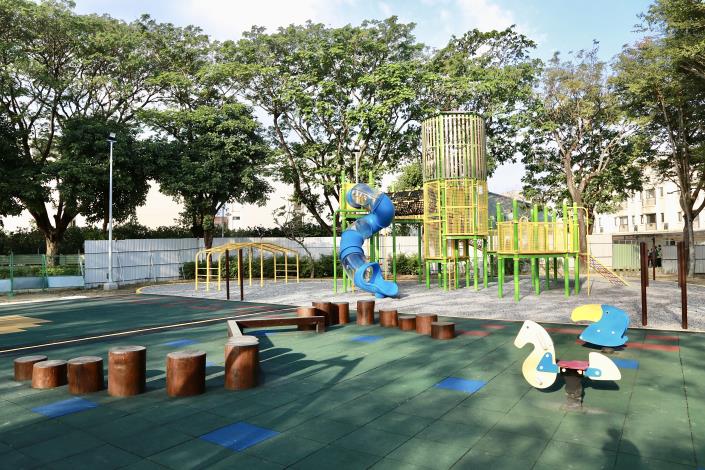 麻豆公園倒風內海主題特色遊戲場完工  讓親子歡笑聲成為...