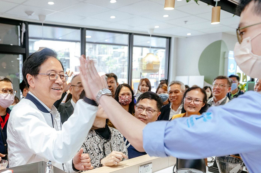 桃園促進身障就業獲中央肯定 張善政：打造友善職場提升身...