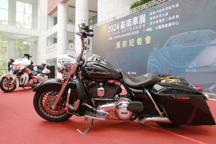 台南車展盛大登場   汽機車界年度盛會各式進口車現身展區...