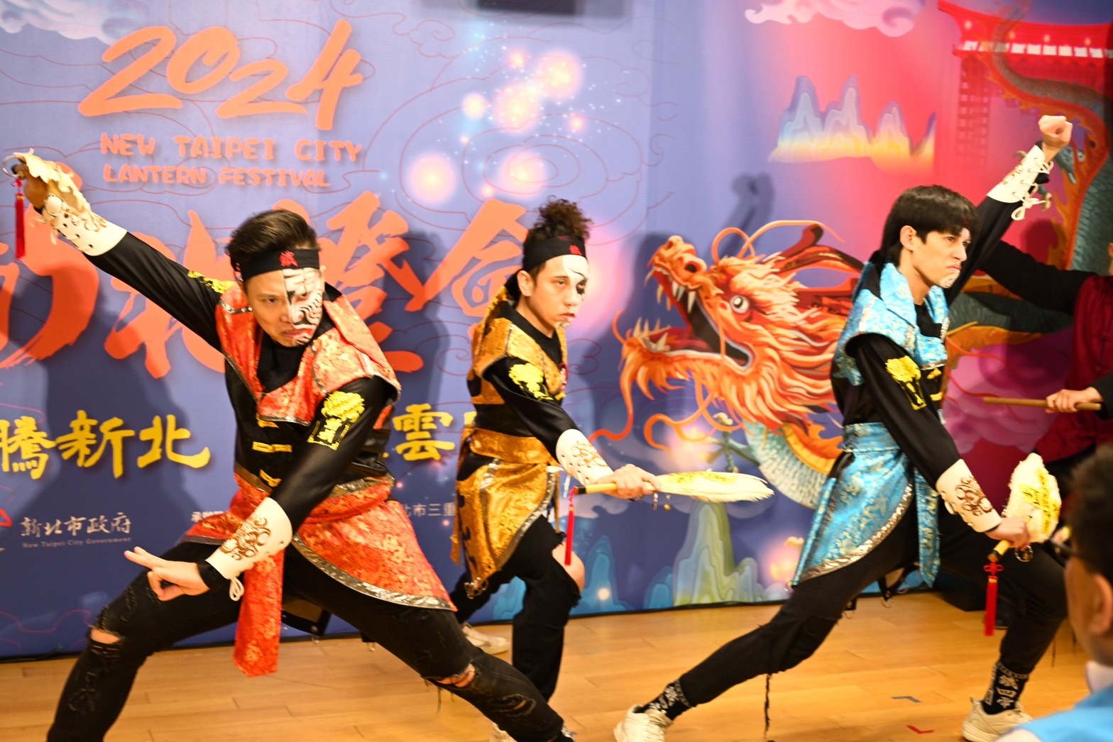 新北燈會大都會公園登場 12米龍宮演繹山海經傳說...