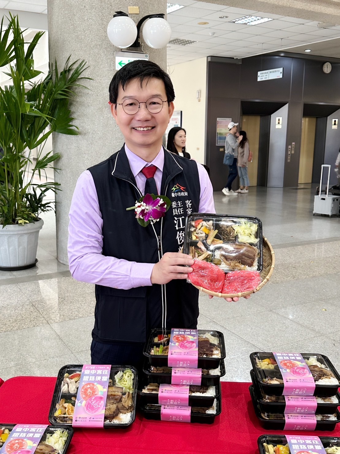 新丁粄節x台鐵便當強強聯手 「台中客庄鐵路便當」限量上市