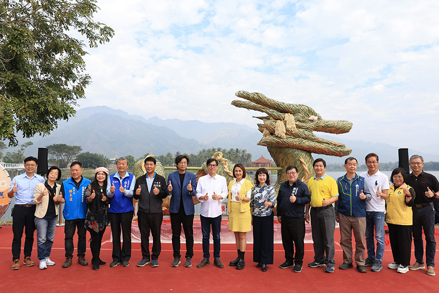 出席美濃花海開園  陳其邁邀民眾春節樂遊高雄東九區...
