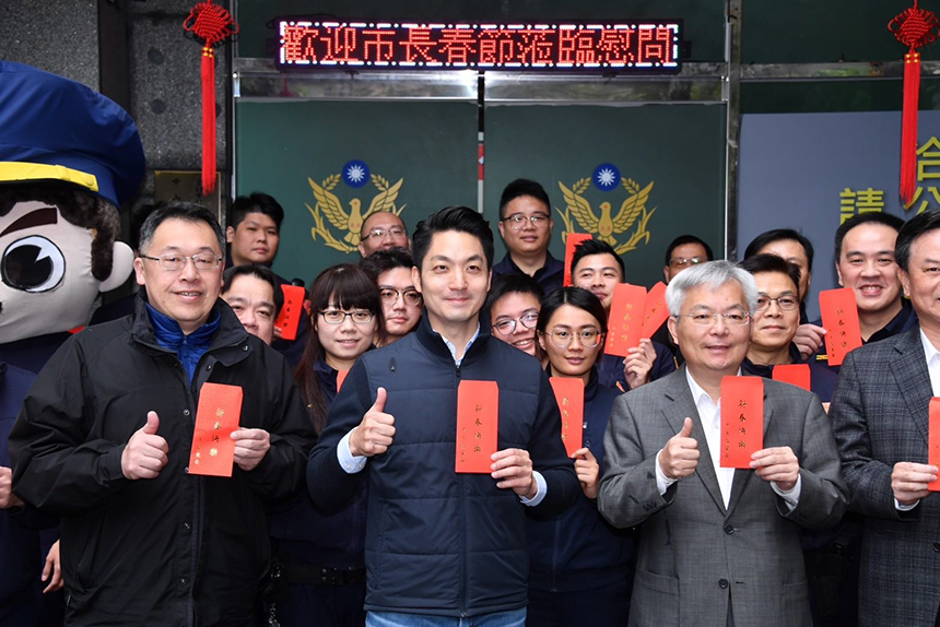 慰問執勤警消人員  蔣萬安感謝警消用專業守護台北市...