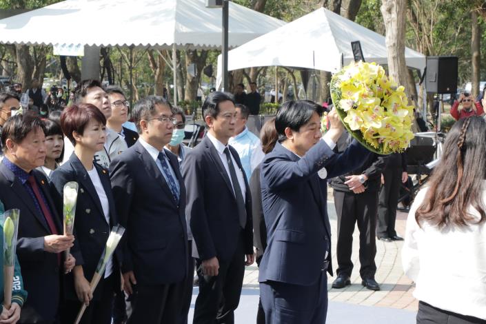 台南各界紀念「228事件」 77週年 黃偉哲陪同副總統賴清德出...