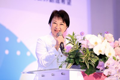 同舟共濟扶弱助學  市長感謝社團熱心公益...