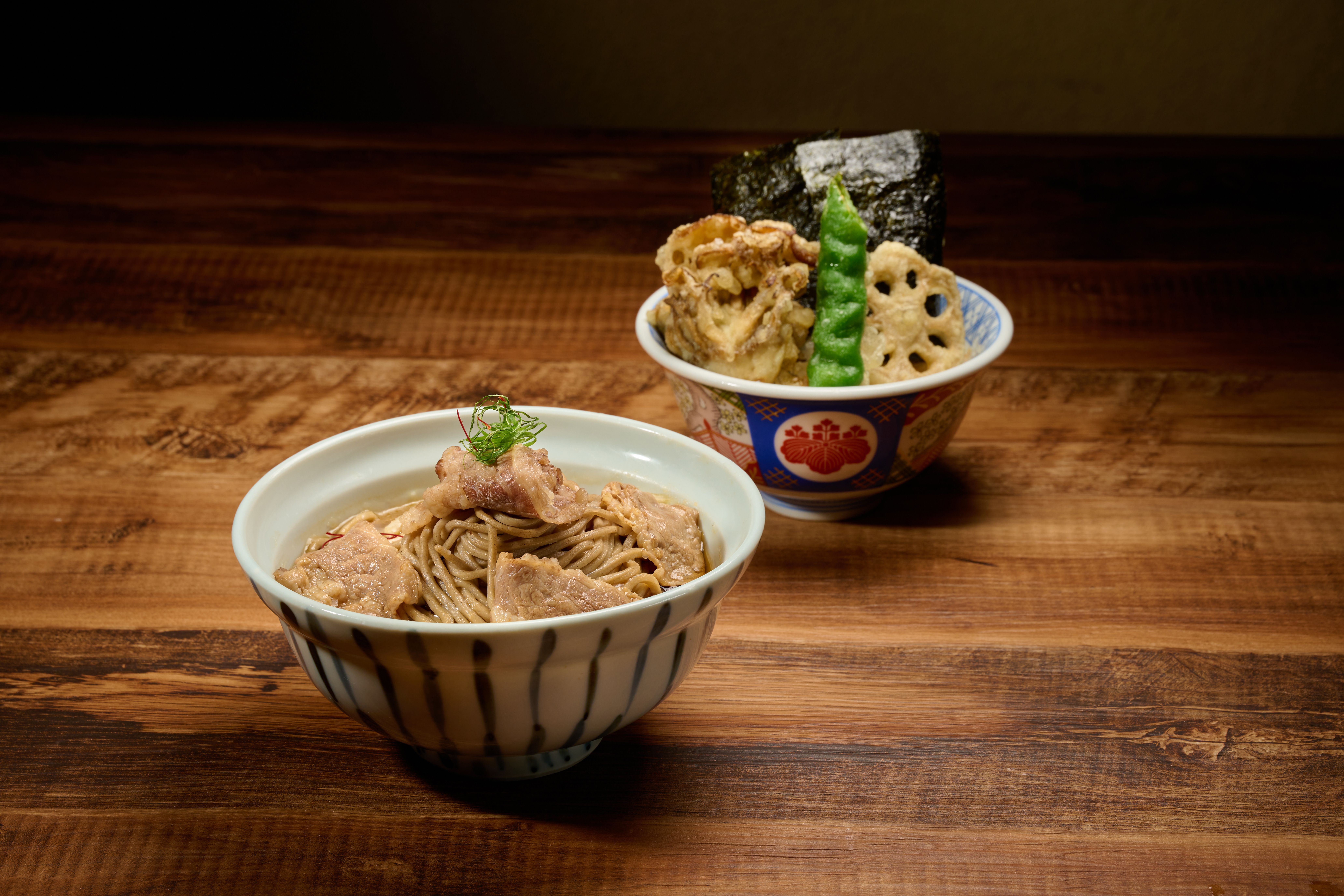 三月新品一次雙饗的感「丼」　海陸好料同「鮭」於盡...