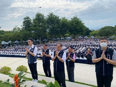 浴佛大典逾3千人齊聚靜思堂 民政局長祈願國泰民安...