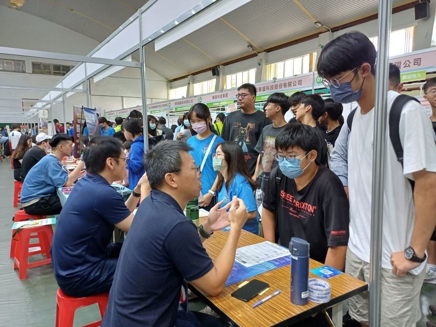 求職「熊」成功 畢業季聯合徵才逾千工作機會6月22日雄中登...