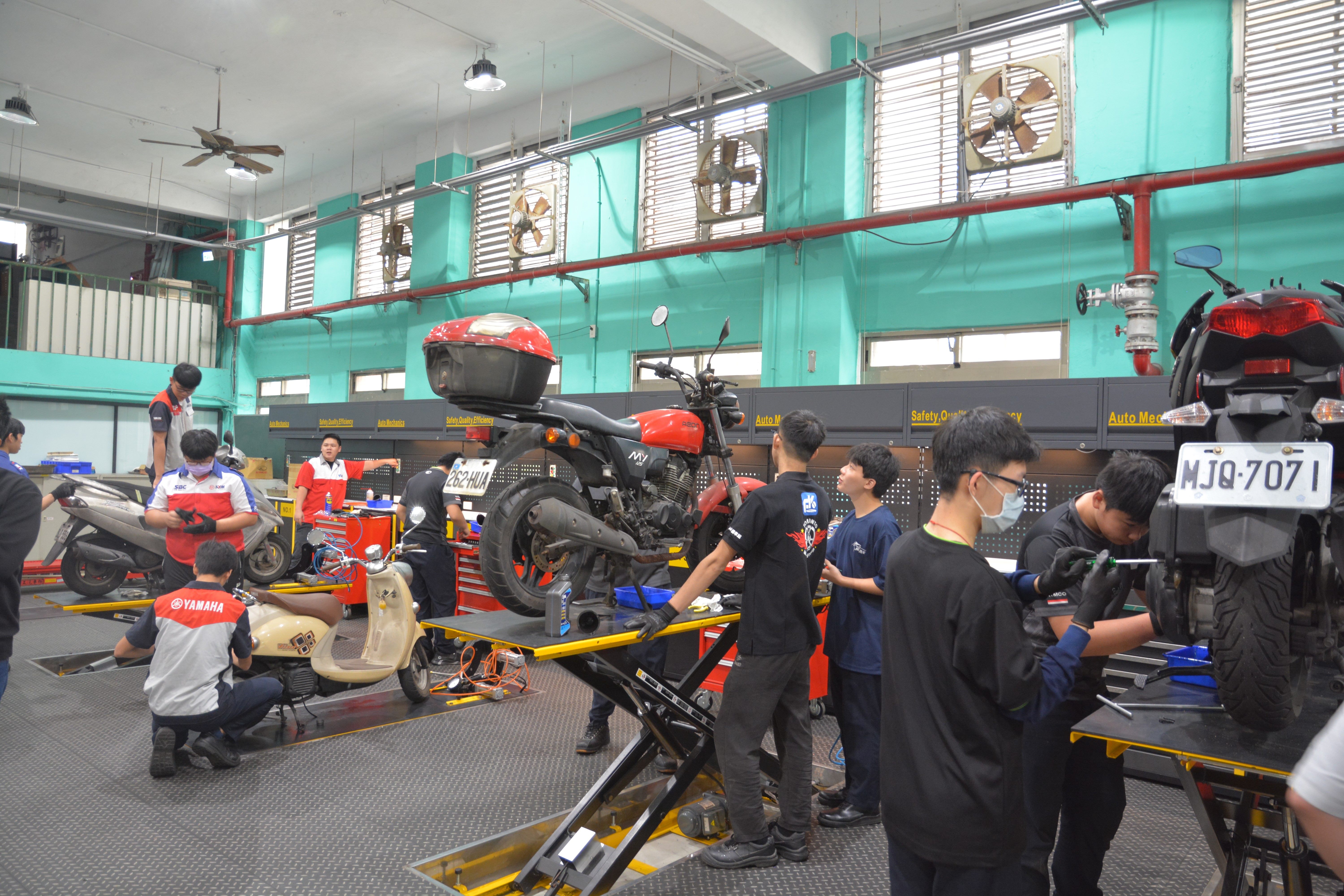 適性揚才發展特教生優勢能力  助力南港里機車健檢順利銜...