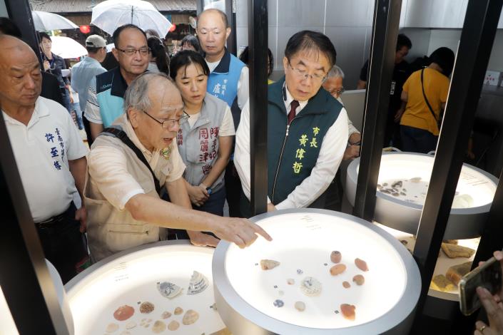 「考古埕   尋找熱蘭遮市鎮」特展揭幕  「考古」走入歷史...
