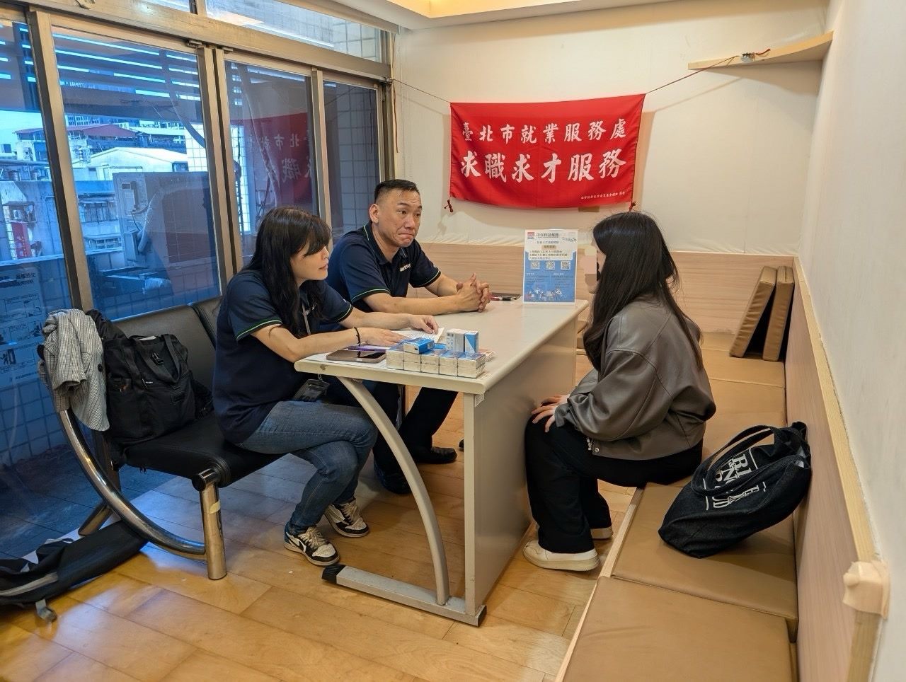 就服處積極協助廠商徵才   上千個工作機會在北市...
