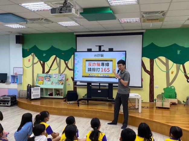 南警前進校園宣講向下扎根 提升學童識詐拒毒意識...