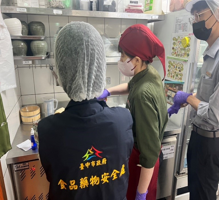 中市府啟動餐飲複合式稽查  專案抽驗開鍘違規者