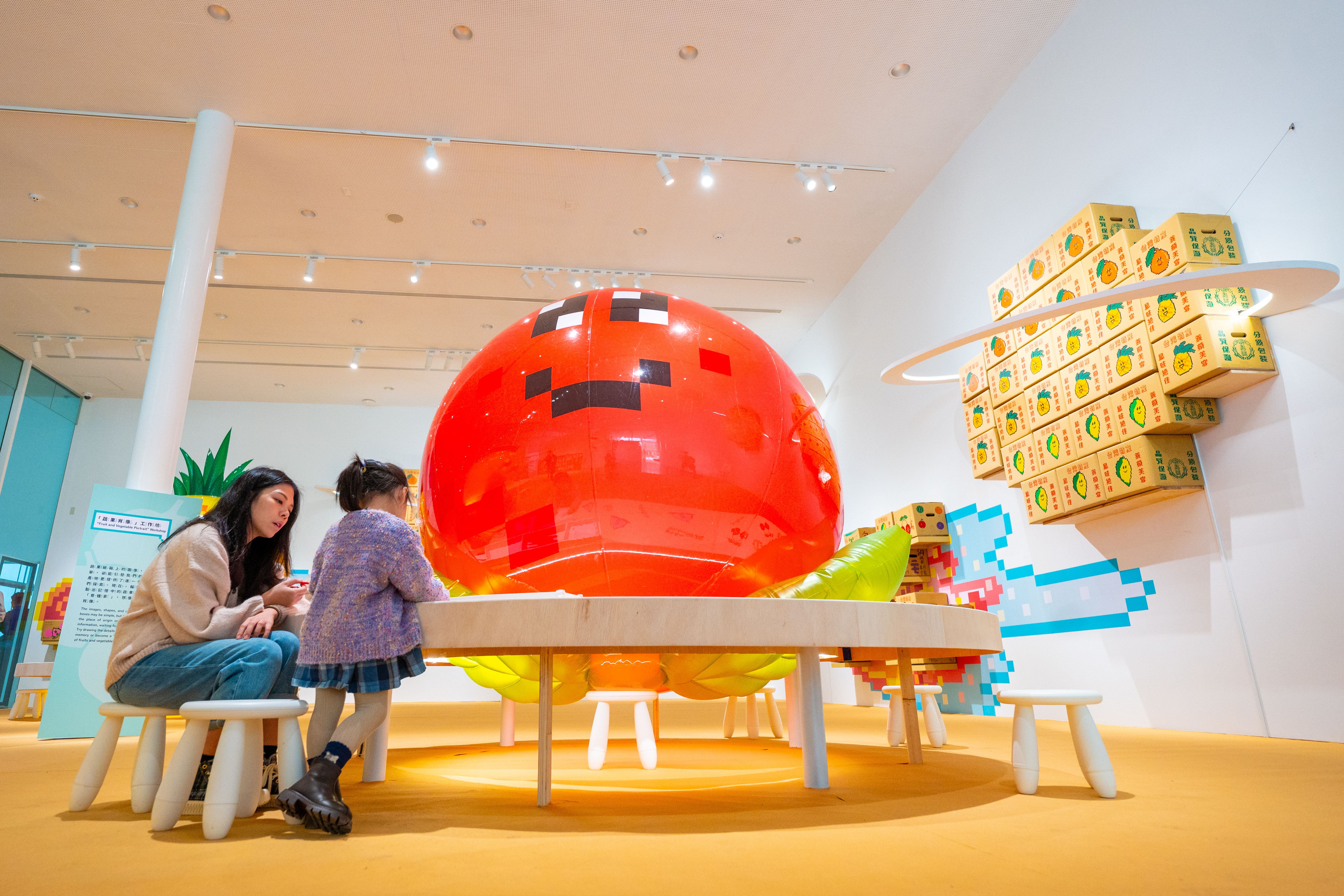 桃市兒美館「新說小百科」展覽開幕　藝術視角演繹經典知...