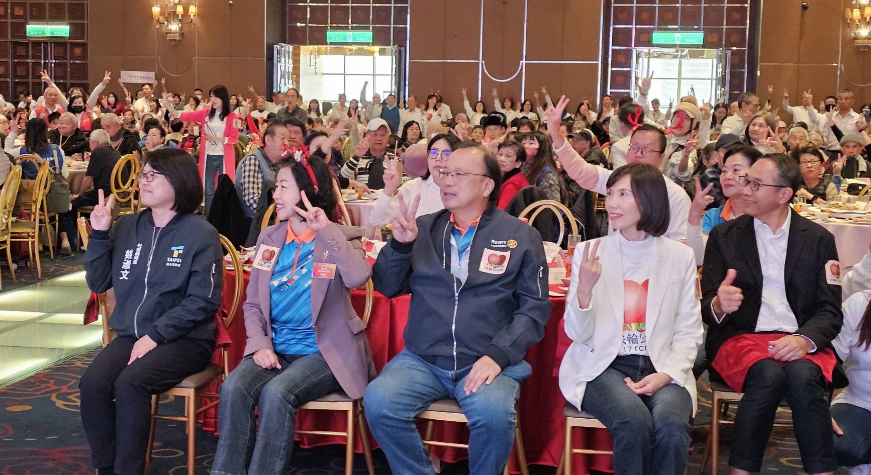 北市府與國際扶輪3482地區攜手舉辦歲末送暖同歡餐會   近500...