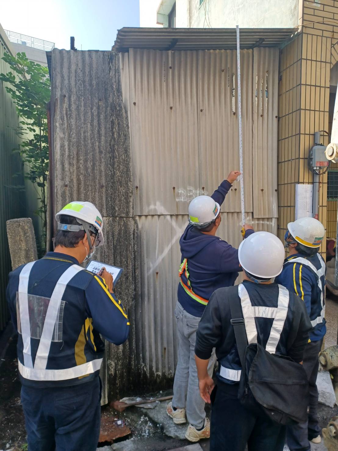 屋側增建影響污水接管   水利局提報違建拆除