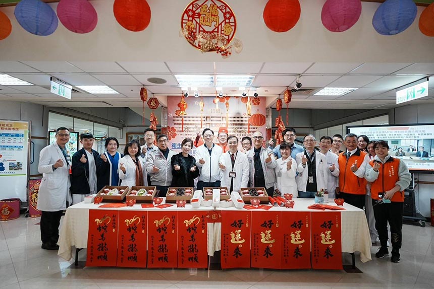 張善政慰問醫護人員  感謝年節堅守崗位守護市民健康...